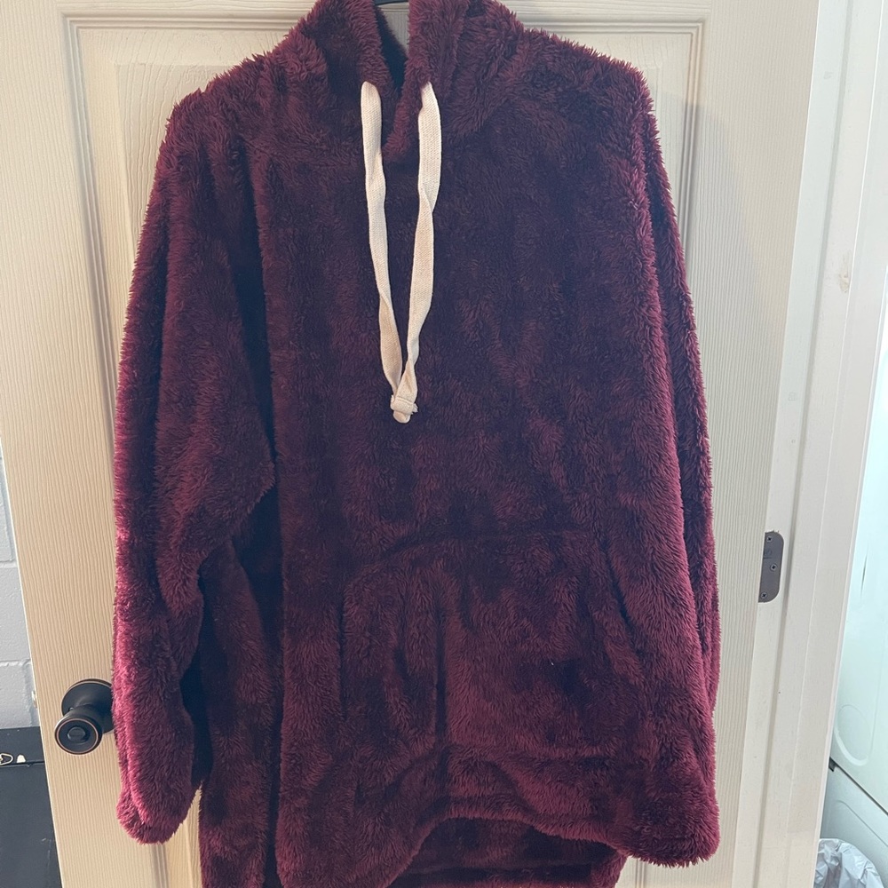 Fuzzy pullover hoodie in plum